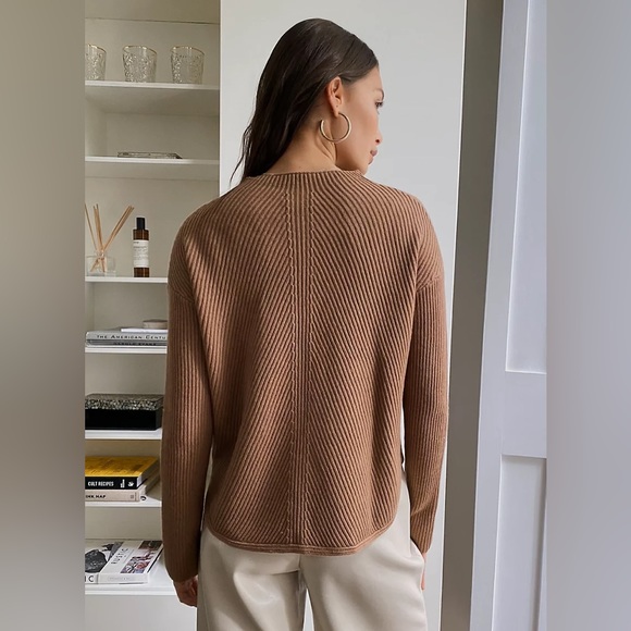 Aritzia Babaton Chalmers sweater - Picture 5 of 10
